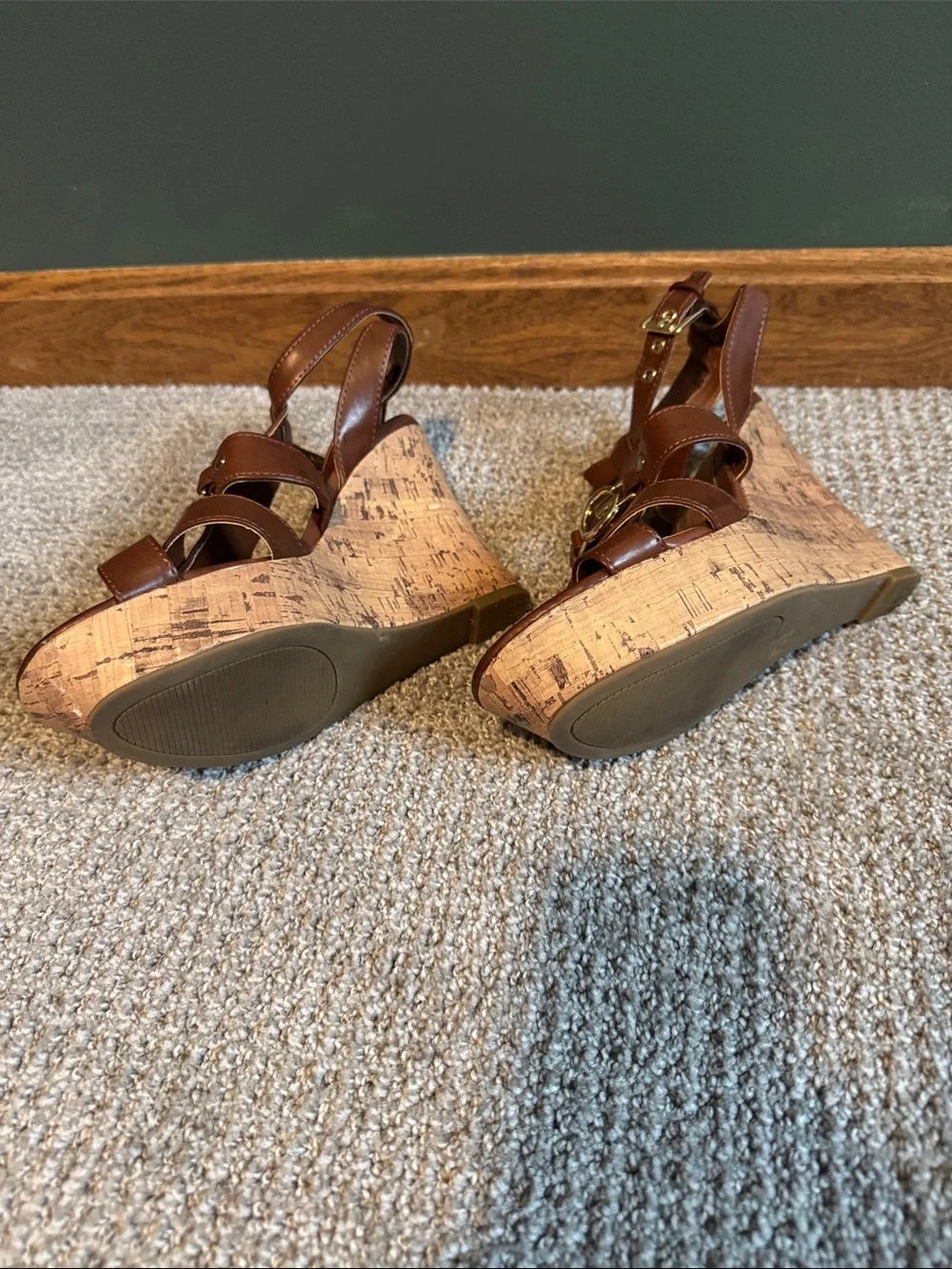 GUESS Brown Leather-Strap Cork Wedge Sandals with Gold Logo